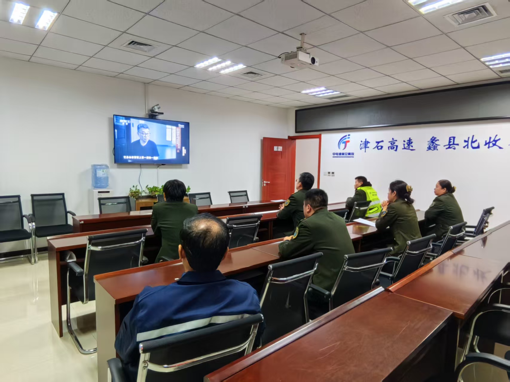 08d4bcad689bc93d23f64db828a0c78c.jpg 08d4bcad689bc93d23f64db828a0c78c.jpg