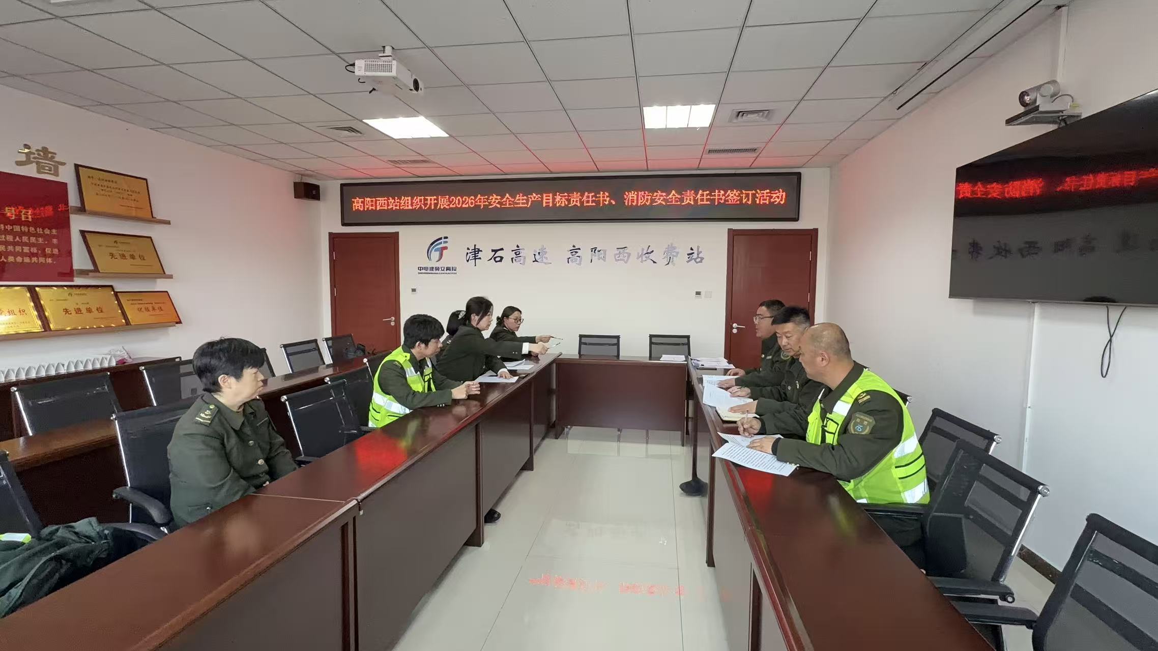 544c3821ba87226a061af9e0a222186b.jpg 544c3821ba87226a061af9e0a222186b.jpg