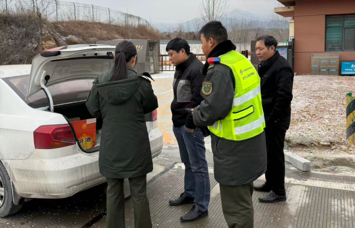 1.内丘北收费站:高效服务,助力司机便捷办理 ETC.png 1.内丘北收费站:高效服务,助力司机便捷办理 ETC.png