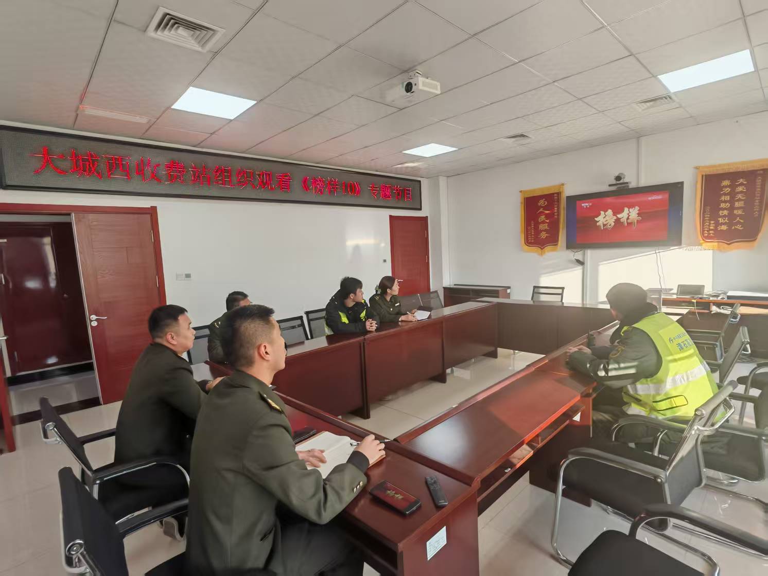 81f64c4897cd28b52b43a8026884da43.jpg 81f64c4897cd28b52b43a8026884da43.jpg